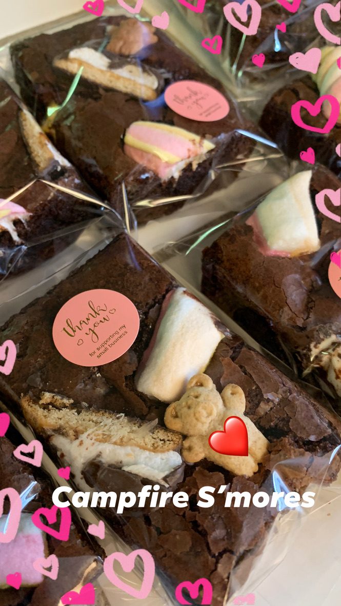 Campfire s'mores brownies with marshmallows and graham crackers